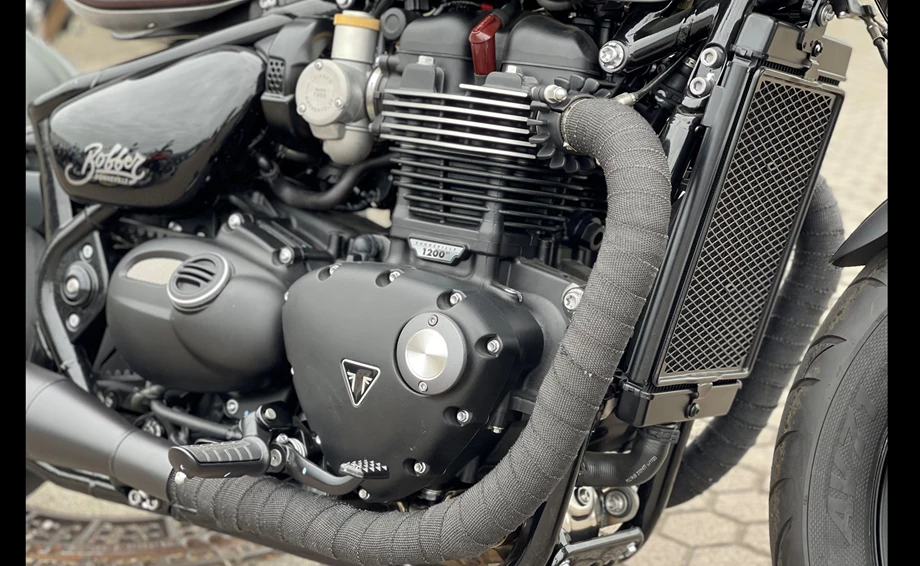 Umbgebautes Motorrad Triumph Bonneville Bobber Bild 12: Umbgebautes Motorrad Triumph Bonneville Bobber