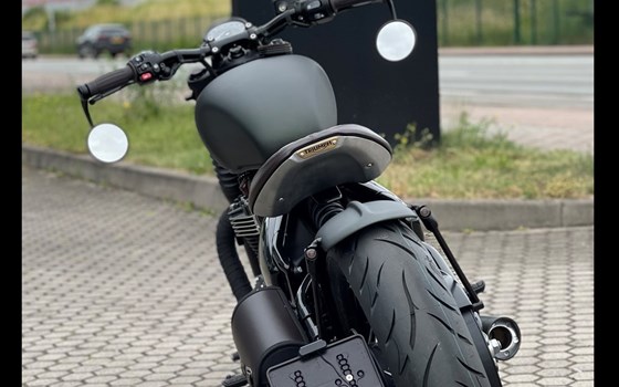 Umgebautes Motorrad Triumph Bonneville Bobber von Stärker-Profil GmbH - Bild 13 Umgebautes Motorrad Triumph Bonneville Bobber von Stärker-Profil GmbH - Bild 13