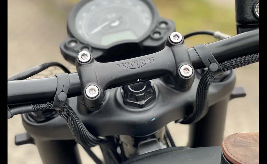 Umbgebautes Motorrad Triumph Bonneville Bobber Bild 15: Umbgebautes Motorrad Triumph Bonneville Bobber