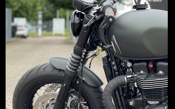 Umgebautes Motorrad Triumph Bonneville Bobber von Stärker-Profil GmbH - Bild 17 Umgebautes Motorrad Triumph Bonneville Bobber von Stärker-Profil GmbH - Bild 17