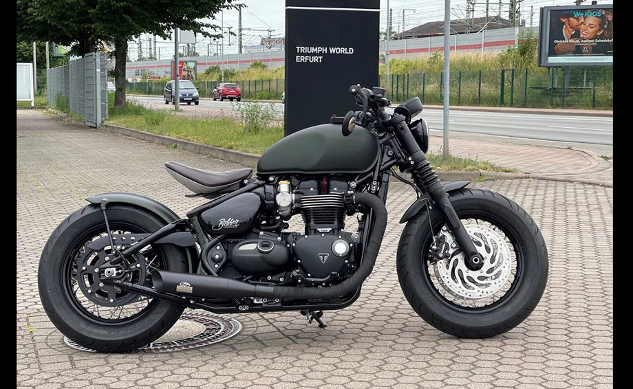 Umbgebautes Motorrad Triumph Bonneville Bobber Bild 2: Umbgebautes Motorrad Triumph Bonneville Bobber