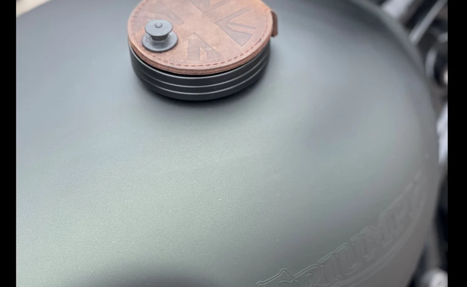 Umbgebautes Motorrad Triumph Bonneville Bobber Bild 4: Umbgebautes Motorrad Triumph Bonneville Bobber