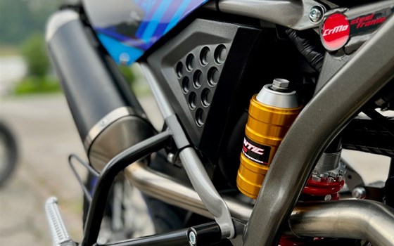 Umgebautes Motorrad Fantic XMF 125 Competition von Pat-Bikes AG - Bild 6 Umgebautes Motorrad Fantic XMF 125 Competition von Pat-Bikes AG - Bild 6
