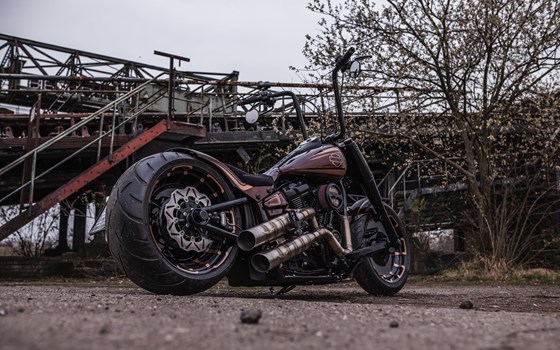 Umgebautes Motorrad Harley-Davidson Softail Fat Boy 114 FLFBS von X-Trem Custombikes - Bild 2