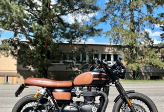 Triumph Bonneville T120 Black