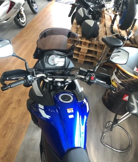 Umbgebautes Motorrad Suzuki V-Strom 650 XT Touring Bild 10: Umbgebautes Motorrad Suzuki V-Strom 650 XT Touring