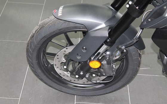 Umgebautes Motorrad Yamaha MT-125 von Munich-Bike-Factory - Bild 12