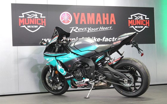 Umgebautes Motorrad Yamaha R1 von Munich-Bike-Factory - Bild 5 Umgebautes Motorrad Yamaha R1 von Munich-Bike-Factory - Bild 5