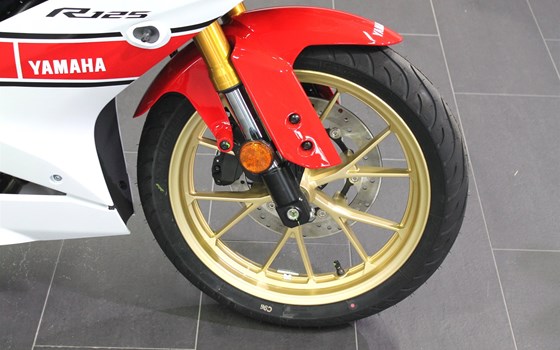 Umgebautes Motorrad Yamaha R125 von Munich-Bike-Factory - Bild 9