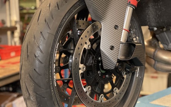 Umgebautes Motorrad KTM 1290 Super Duke R von Motoshop Zachmann GmbH - Bild 2 Umgebautes Motorrad KTM 1290 Super Duke R von Motoshop Zachmann GmbH - Bild 2