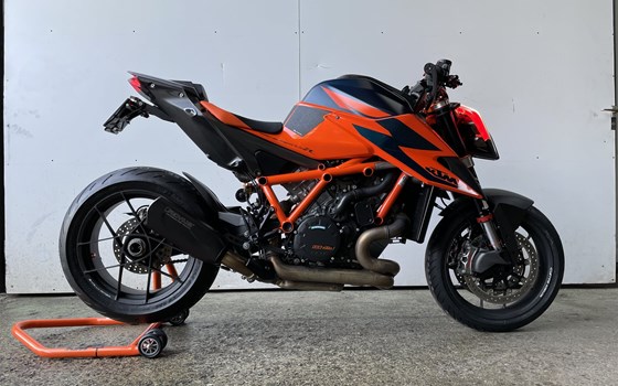 Umgebautes Motorrad KTM 1290 Super Duke R von Motoshop Zachmann GmbH - Bild 4 Umgebautes Motorrad KTM 1290 Super Duke R von Motoshop Zachmann GmbH - Bild 4