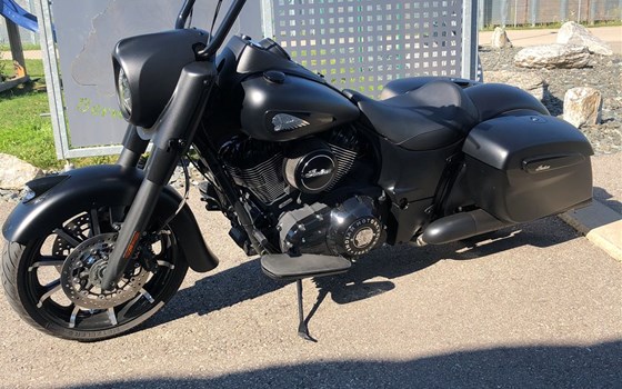Umgebautes Motorrad Indian Springfield Dark Horse von Berni´s Biker Bude - Bild 1 Umgebautes Motorrad Indian Springfield Dark Horse von Berni´s Biker Bude - Bild 1