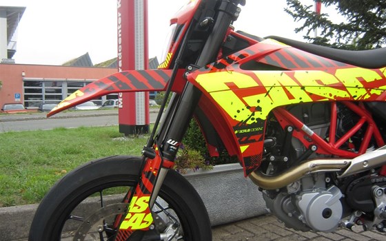 Umgebautes Motorrad GASGAS SM 700 von Motorradcenter Keßler - Bild 2 Umgebautes Motorrad GASGAS SM 700 von Motorradcenter Keßler - Bild 2