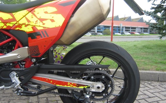 Umgebautes Motorrad GASGAS SM 700 von Motorradcenter Keßler - Bild 4 Umgebautes Motorrad GASGAS SM 700 von Motorradcenter Keßler - Bild 4