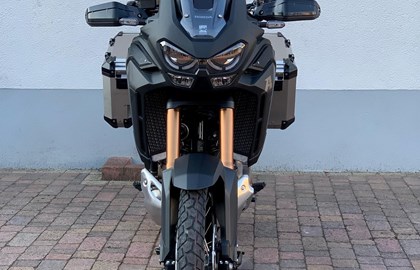 Honda CRF1000L Africa Twin Adventure Sports Custom Bike Honda CRF1000L Africa Twin Adventure Sports Custom Bike