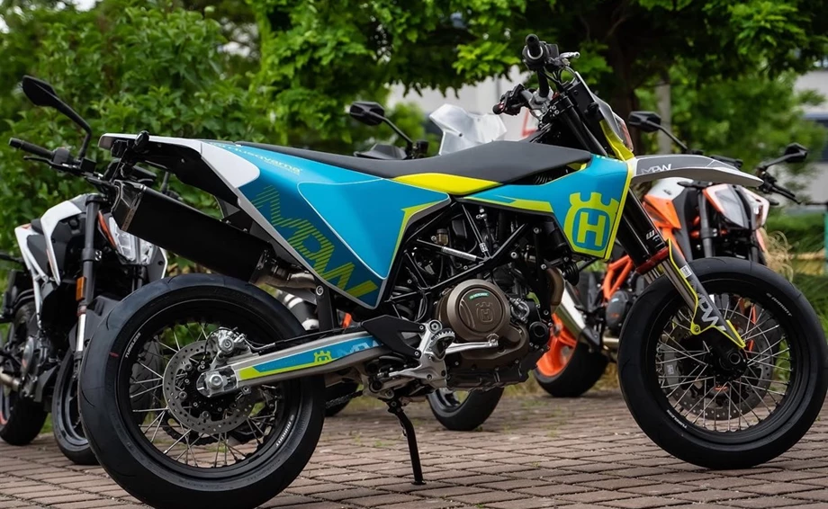 Umbgebautes Motorrad Husqvarna 701 Supermoto Bild 7: Umbgebautes Motorrad Husqvarna 701 Supermoto