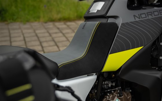 Umgebautes Motorrad Husqvarna Norden 901 von Road Star Motorcycles GmbH - Bild 2 Umgebautes Motorrad Husqvarna Norden 901 von Road Star Motorcycles GmbH - Bild 2