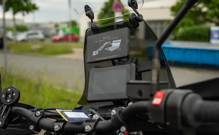 Umbgebautes Motorrad Husqvarna Norden 901 Bild 3: Umbgebautes Motorrad Husqvarna Norden 901