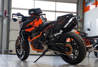 KTM 890 Duke L