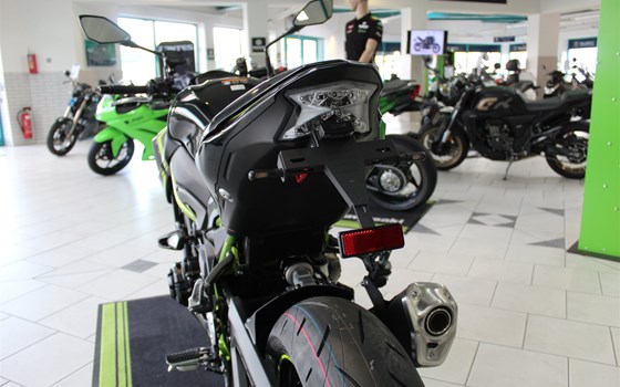 Umgebautes Motorrad Kawasaki Z900 70kW von Willi Möller - Bild 2 Umgebautes Motorrad Kawasaki Z900 70kW von Willi Möller - Bild 2
