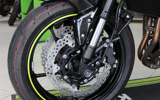 Umgebautes Motorrad Kawasaki Z900 70kW von Willi Möller - Bild 10 Umgebautes Motorrad Kawasaki Z900 70kW von Willi Möller - Bild 10