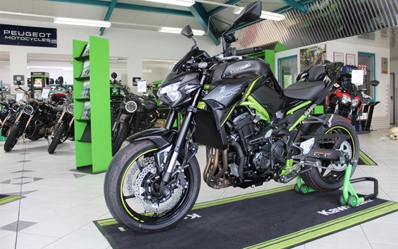 Umgebautes Motorrad Kawasaki Z900 70kW von Willi Möller - Bild 1 Umgebautes Motorrad Kawasaki Z900 70kW von Willi Möller - Bild 1