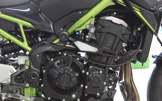 Umgebautes Motorrad Kawasaki Z900 70kW von Willi Möller - Bild 12 Umgebautes Motorrad Kawasaki Z900 70kW von Willi Möller - Bild 12
