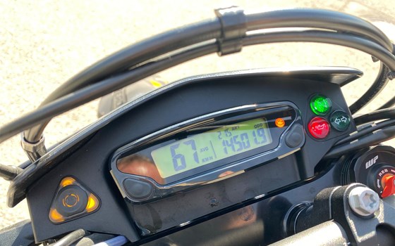 Umgebautes Motorrad KTM 690 SMC R von Zweirad Unterberger GmbH - Bild 7 Umgebautes Motorrad KTM 690 SMC R von Zweirad Unterberger GmbH - Bild 7