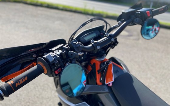 Umgebautes Motorrad KTM 690 SMC R von Zweirad Unterberger GmbH - Bild 8 Umgebautes Motorrad KTM 690 SMC R von Zweirad Unterberger GmbH - Bild 8