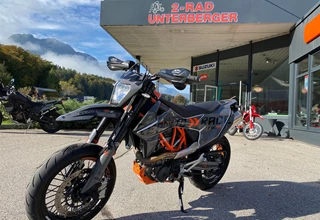 KTM 690 SMC R KTM 690 SMC R
