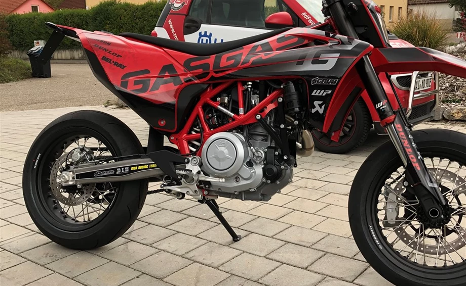 Umbgebautes Motorrad GASGAS SM 700 Bild 1: Umbgebautes Motorrad GASGAS SM 700