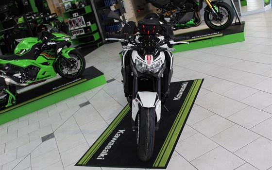 Umgebautes Motorrad Kawasaki Z900 von Willi Möller - Bild 12 Umgebautes Motorrad Kawasaki Z900 von Willi Möller - Bild 12