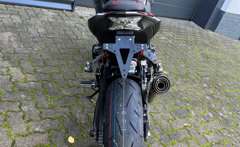 Umbgebautes Motorrad Kawasaki Z900 Bild 10: Umbgebautes Motorrad Kawasaki Z900