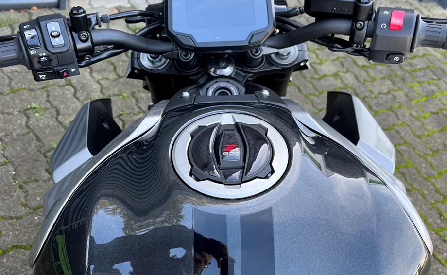 Umbgebautes Motorrad Kawasaki Z900 Bild 13: Umbgebautes Motorrad Kawasaki Z900