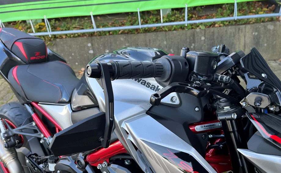 Umbgebautes Motorrad Kawasaki Z900 Bild 9: Umbgebautes Motorrad Kawasaki Z900