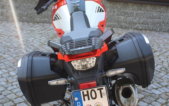 Umgebautes Motorrad Suzuki V-Strom 1050 XT von Zweirad Nürnberger - Bild 3 Umgebautes Motorrad Suzuki V-Strom 1050 XT von Zweirad Nürnberger - Bild 3
