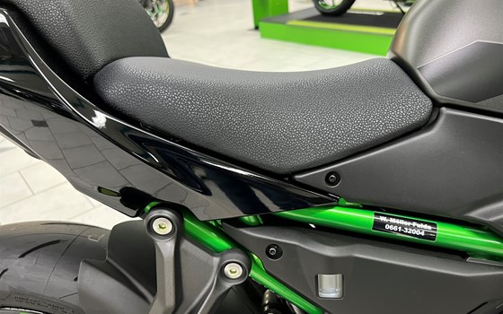 Umgebautes Motorrad Kawasaki Z650 von Willi Möller - Bild 5 Umgebautes Motorrad Kawasaki Z650 von Willi Möller - Bild 5
