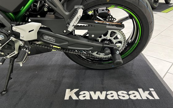 Umgebautes Motorrad Kawasaki Z650 von Willi Möller - Bild 7 Umgebautes Motorrad Kawasaki Z650 von Willi Möller - Bild 7
