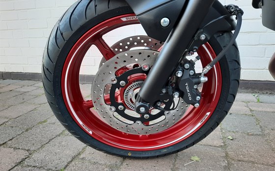Umgebautes Motorrad Suzuki SV650 von D. Behre Motorräder & Service - Bild 5 Umgebautes Motorrad Suzuki SV650 von D. Behre Motorräder & Service - Bild 5