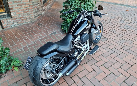 Umgebautes Motorrad Harley-Davidson Softail Fat Boy 114 FLFBS von X-Trem Custombikes - Bild 21 Umgebautes Motorrad Harley-Davidson Softail Fat Boy 114 FLFBS von X-Trem Custombikes - Bild 21