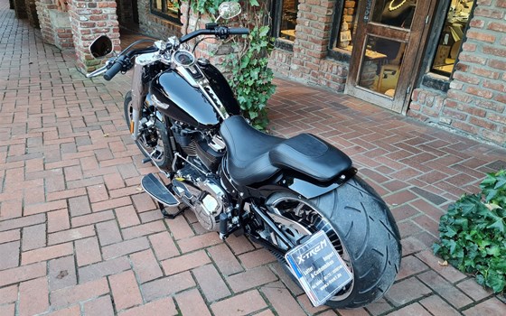 Umgebautes Motorrad Harley-Davidson Softail Fat Boy 114 FLFBS von X-Trem Custombikes - Bild 6 Umgebautes Motorrad Harley-Davidson Softail Fat Boy 114 FLFBS von X-Trem Custombikes - Bild 6