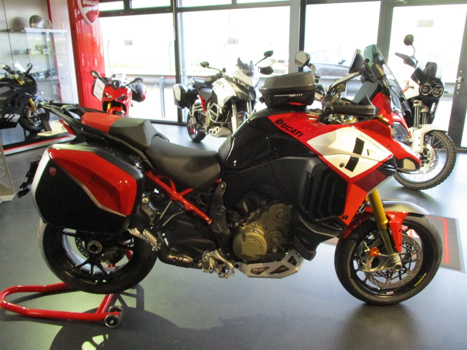 Umbgebautes Motorrad Ducati Multistrada V4 Pikes Peak Bild 6: Umbgebautes Motorrad Ducati Multistrada V4 Pikes Peak