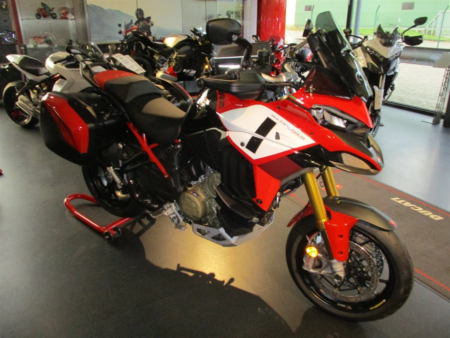 Umbgebautes Motorrad Ducati Multistrada V4 Pikes Peak Bild 3: Umbgebautes Motorrad Ducati Multistrada V4 Pikes Peak