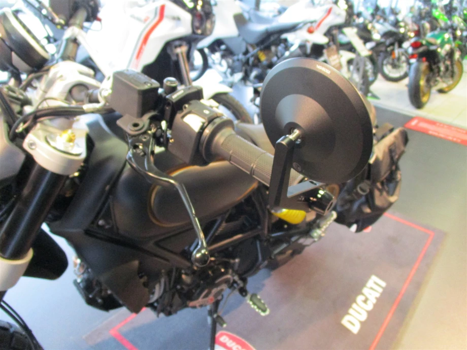 Umbgebautes Motorrad Ducati Scrambler Desert Sled Bild 7: Umbgebautes Motorrad Ducati Scrambler Desert Sled