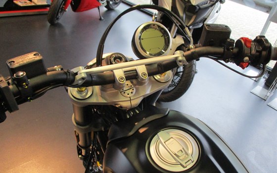 Umgebautes Motorrad Ducati Scrambler Desert Sled von Team Wahlers GmbH - Bild 8 Umgebautes Motorrad Ducati Scrambler Desert Sled von Team Wahlers GmbH - Bild 8