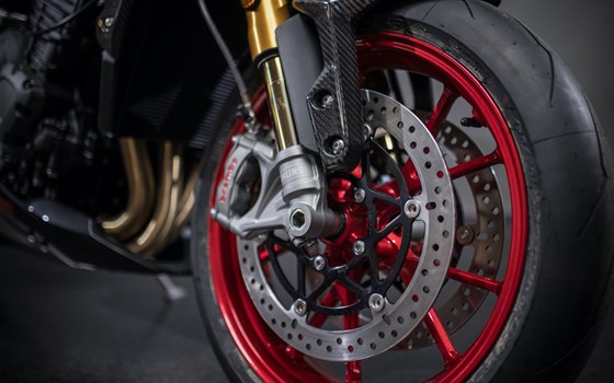 Umgebautes Motorrad Triumph Speed Triple 1200 RR von Triumph Emsland - Hertrampf Racing - Bild 25 Umgebautes Motorrad Triumph Speed Triple 1200 RR von Triumph Emsland - Hertrampf Racing - Bild 25