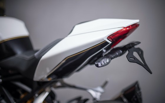 Umgebautes Motorrad Triumph Speed Triple 1200 RR von Triumph Emsland - Hertrampf Racing - Bild 14 Umgebautes Motorrad Triumph Speed Triple 1200 RR von Triumph Emsland - Hertrampf Racing - Bild 14