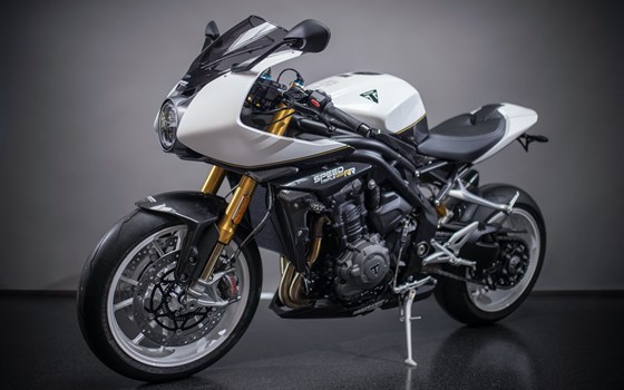 Umgebautes Motorrad Triumph Speed Triple 1200 RR von Triumph Emsland - Hertrampf Racing - Bild 16 Umgebautes Motorrad Triumph Speed Triple 1200 RR von Triumph Emsland - Hertrampf Racing - Bild 16