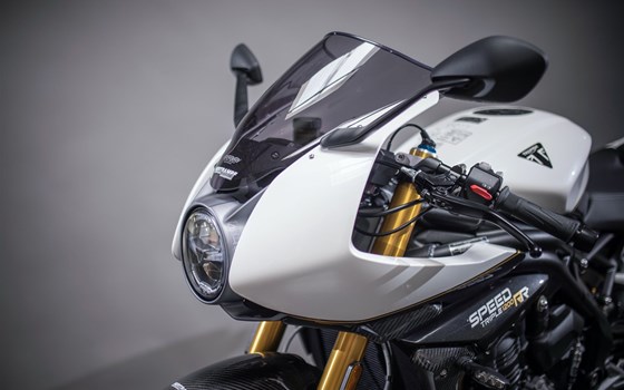 Umgebautes Motorrad Triumph Speed Triple 1200 RR von Triumph Emsland - Hertrampf Racing - Bild 17 Umgebautes Motorrad Triumph Speed Triple 1200 RR von Triumph Emsland - Hertrampf Racing - Bild 17