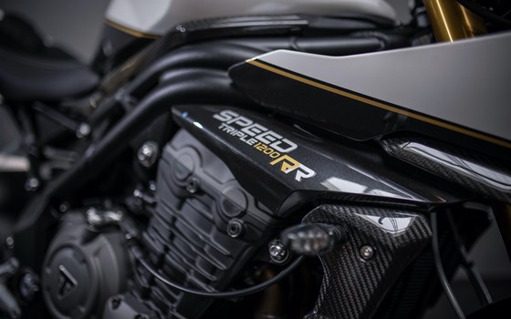Umgebautes Motorrad Triumph Speed Triple 1200 RR von Triumph Emsland - Hertrampf Racing - Bild 21 Umgebautes Motorrad Triumph Speed Triple 1200 RR von Triumph Emsland - Hertrampf Racing - Bild 21